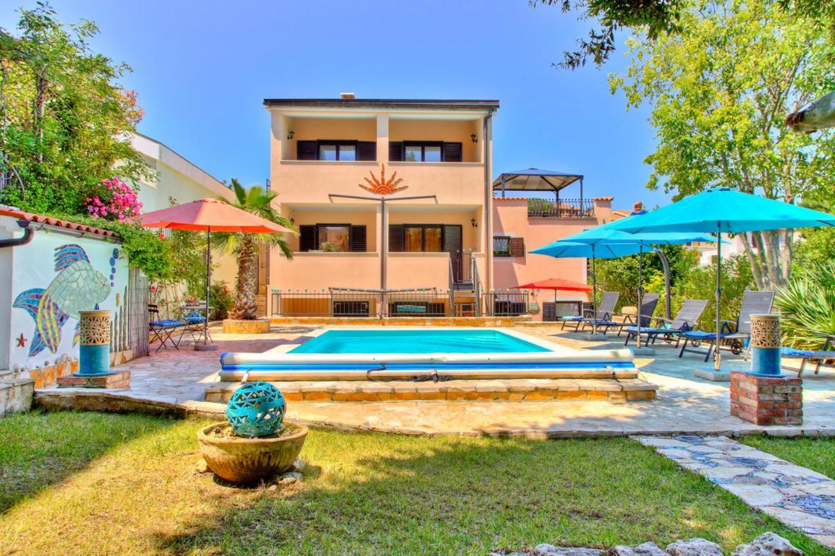 Villa Dolce Vita **** Premantura Exterior foto